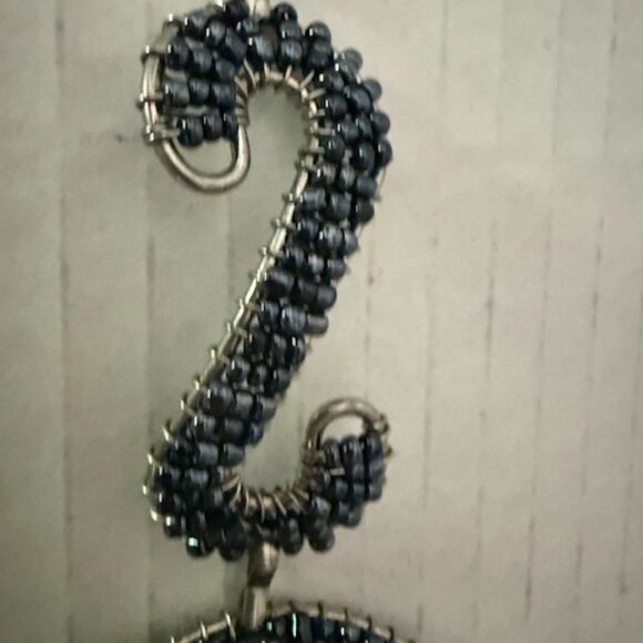 Beautiful Ladies Silver Swirl Black Beaded Bracelet with Toggle Clasp T tymus4 ( - Picture 4 of 10